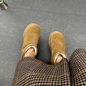 UGG Classic Super Mini platform Boots - New